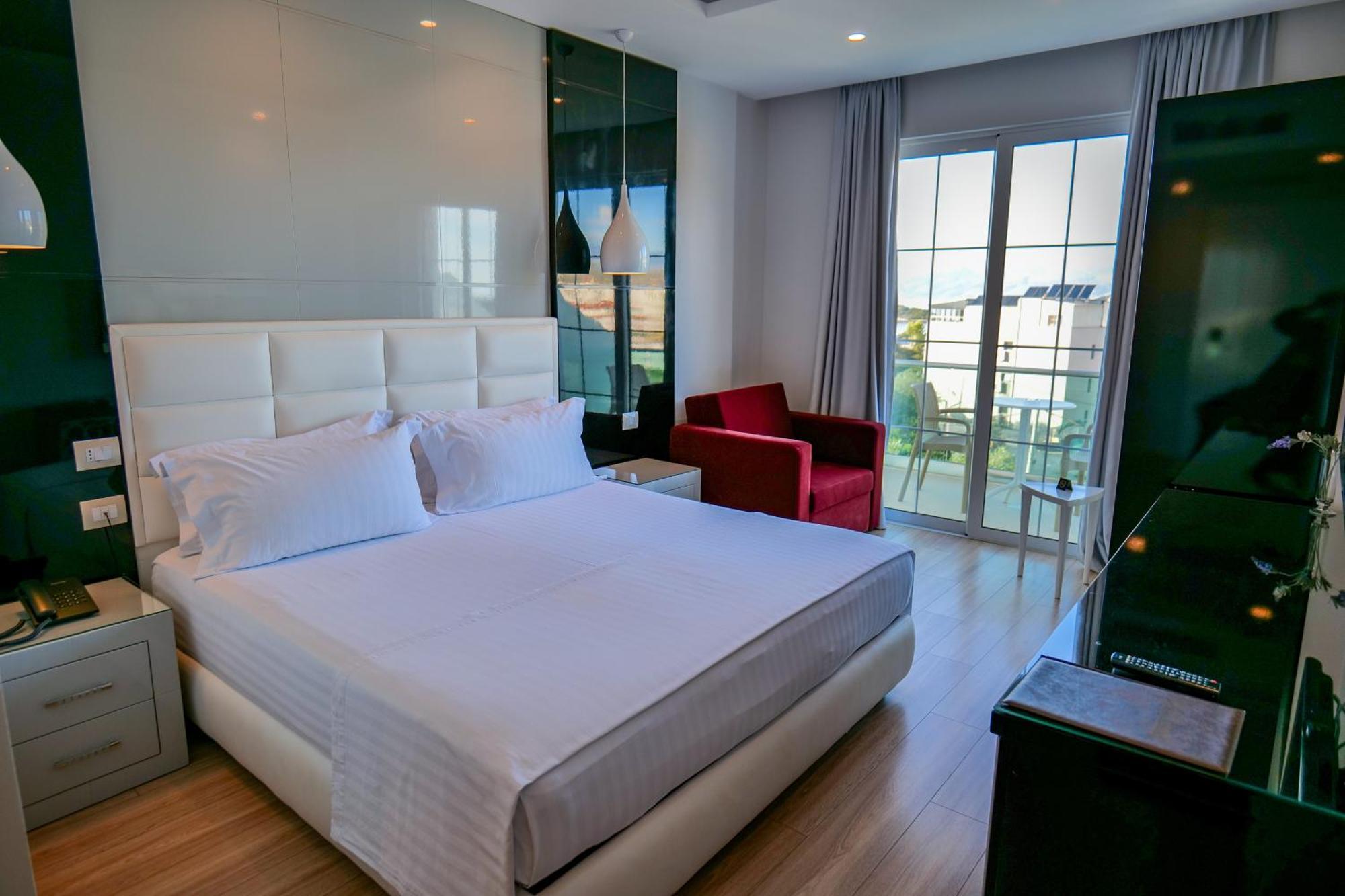 Hotel Luxury Ксаміл Екстер'єр фото